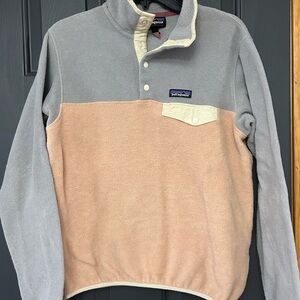 Patagonia Two-Tone Snap-T Fleece Pullover - Gray & Peach. Womens small.